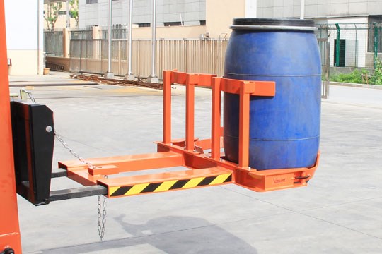 抱箍式叉车专用油桶夹具