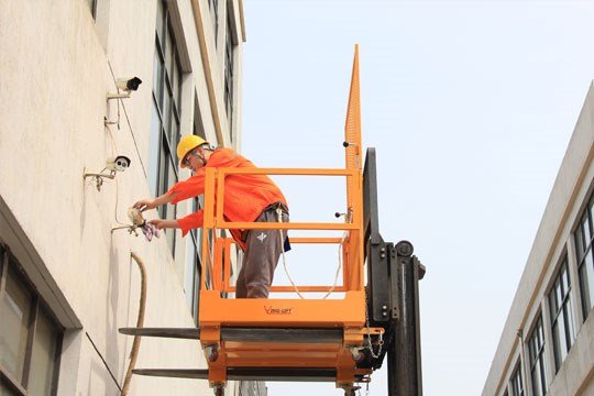 叉车载人平台高空作业安全笼
