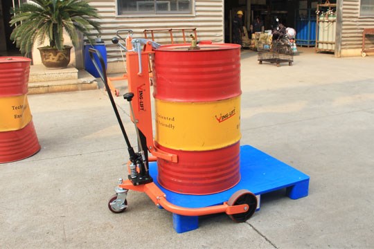 宽支腿轻型液压油桶搬运车
