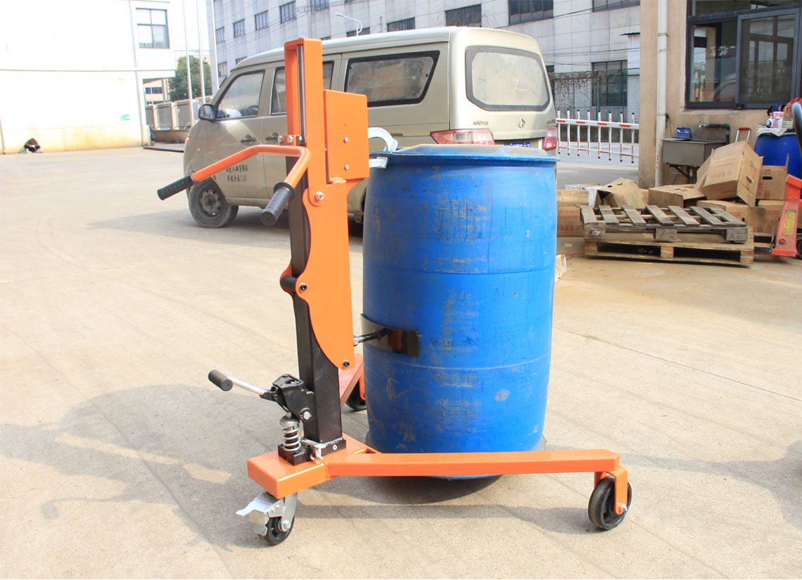 轻型液压油桶搬运车